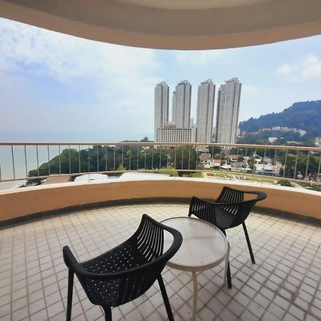 Rainbow Paradise Beachfront Penang Tanjung Bungah  Eksteriør billede