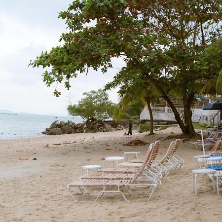 Rainbow Paradise Beachfront Penang Tanjung Bungah  Eksteriør billede